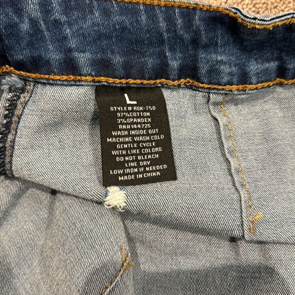 Super stretch denim skirt with distressing ! Size large - Picture 4 of 7